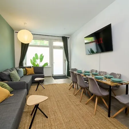 Yasmin Stilvolles Naehe Mauerpark *