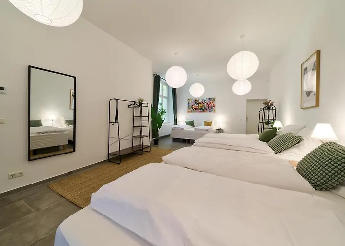 Yasmin Stilvolles Naehe Mauerpark Appartement *