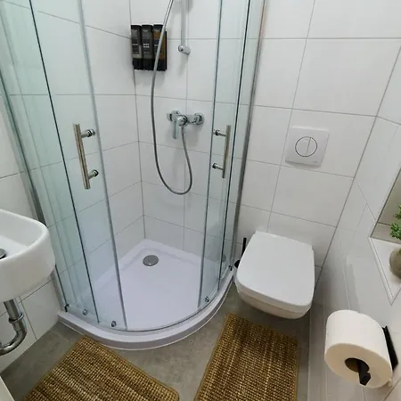 Yasmin Stilvolles Naehe Mauerpark Berlin