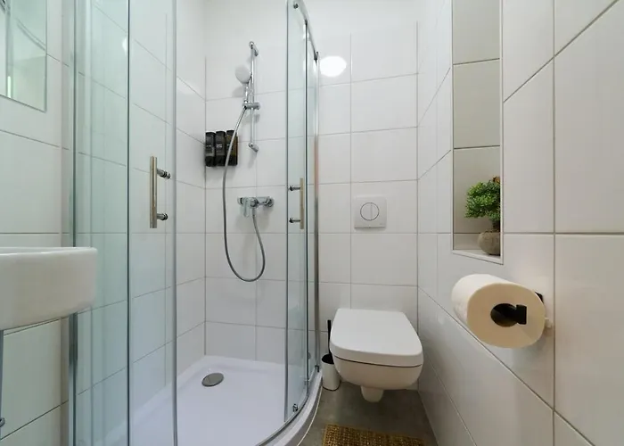 Yasmin Stilvolles Naehe Mauerpark *